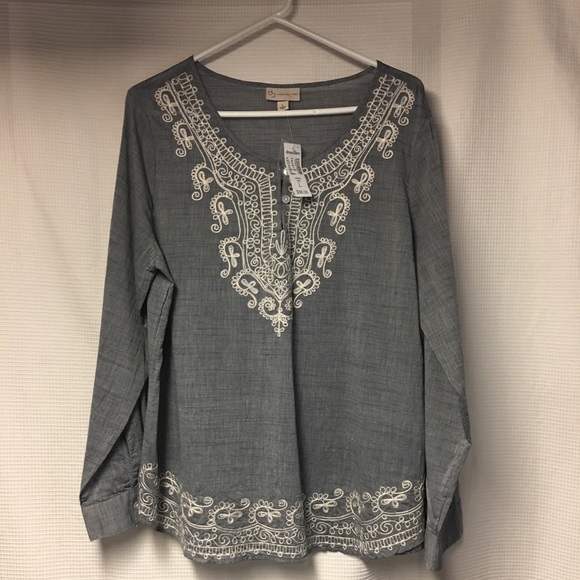Dress Barn Tops - Women’s dress barn long sleeve shirt Dress Barn Tops - Women’s dress barn long sleeve shirt